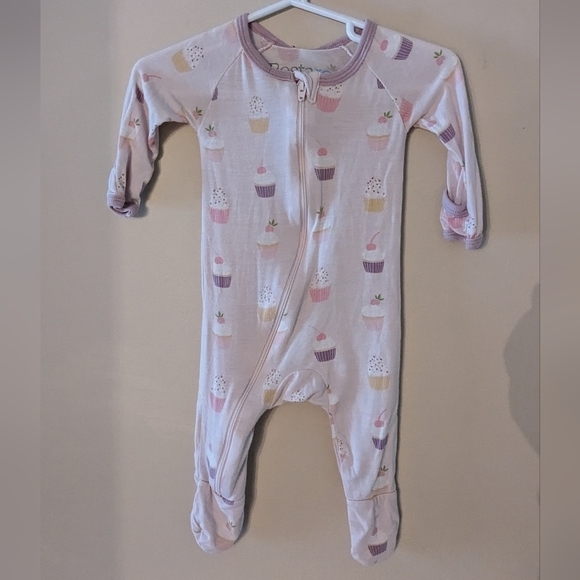 Bestaroo Other - Bestaroo | Pink Cupcakes Footie w/Zipper